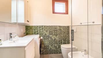 Dusche, Bidet, Shampoo