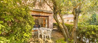 Enjoy the charm of the Cinque Terre by staying at Il Piccolo Gigante, a welcoming and functional home located in the most convenient area of Monterosso, Fegina, just a few minutes' walk from the beach.✨ The spaceThe apartment is perfect for famil