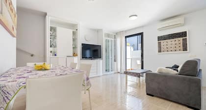 Holiday Home 'Roc De Sant Gaietà' with Mountain View, Wi-Fi and Air Conditioning