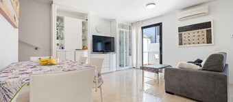 Holiday Home 'Roc De Sant Gaietà' with Mountain View, Wi-Fi and Air Conditioning