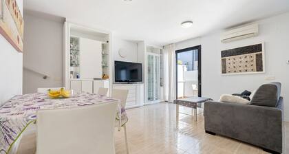 Holiday Home 'Roc De Sant Gaietà' with Mountain View, Wi-Fi and Air Conditioning