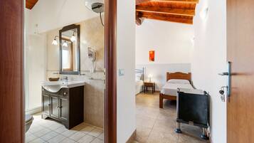 1 habitación, wifi gratis y ropa de cama