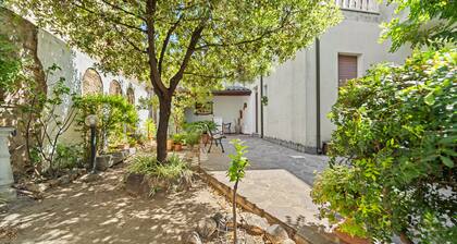 Chambre 'Ibisco Teulada' avec Terrasse partagée, Wi-Fi et Climatisation