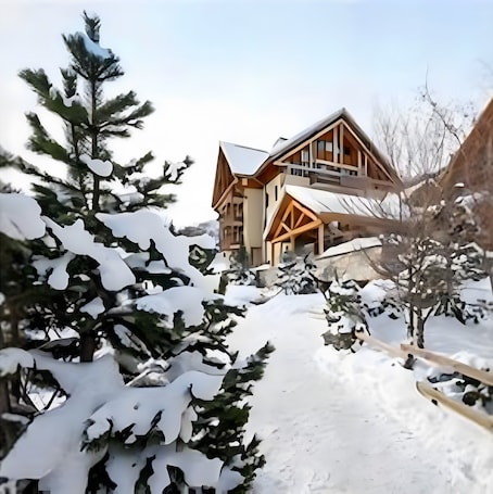 外観. You Ski en Terre Happy G11 – Ski-In/Ski-Out Apartment in Valloire