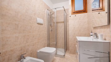 Een douche, een haardroger