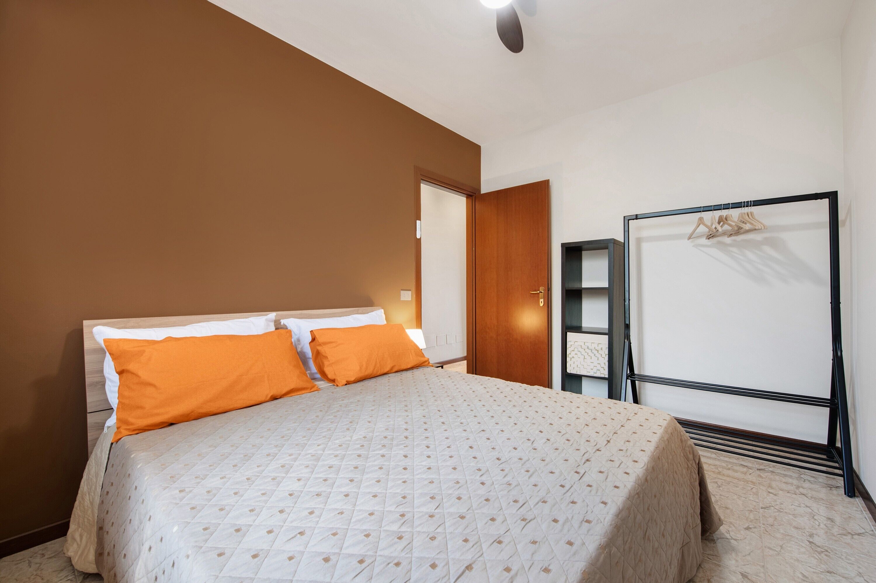 1 quarto, ferros/tábuas de passar roupa, Wi-Fi de cortesia