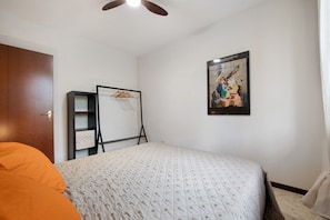 1 bedroom, iron/ironing board, free WiFi