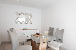Dining - Vacation Home 'Leize Con Piscina' with Sea View, Wi-Fi and Air Conditioning (Yaiza)