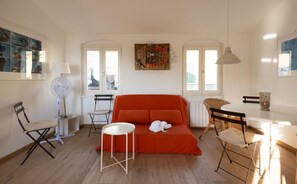 Living area - The Abode of the Poets, TerreMarine (Lerici)