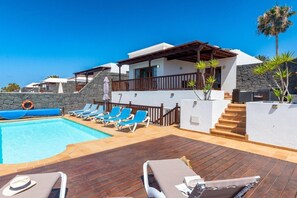 Pool - Vacation 'Casa Laura' with Heatable Pool, Sea View, Wi-Fi and Air Conditioning (Playa Blanca)