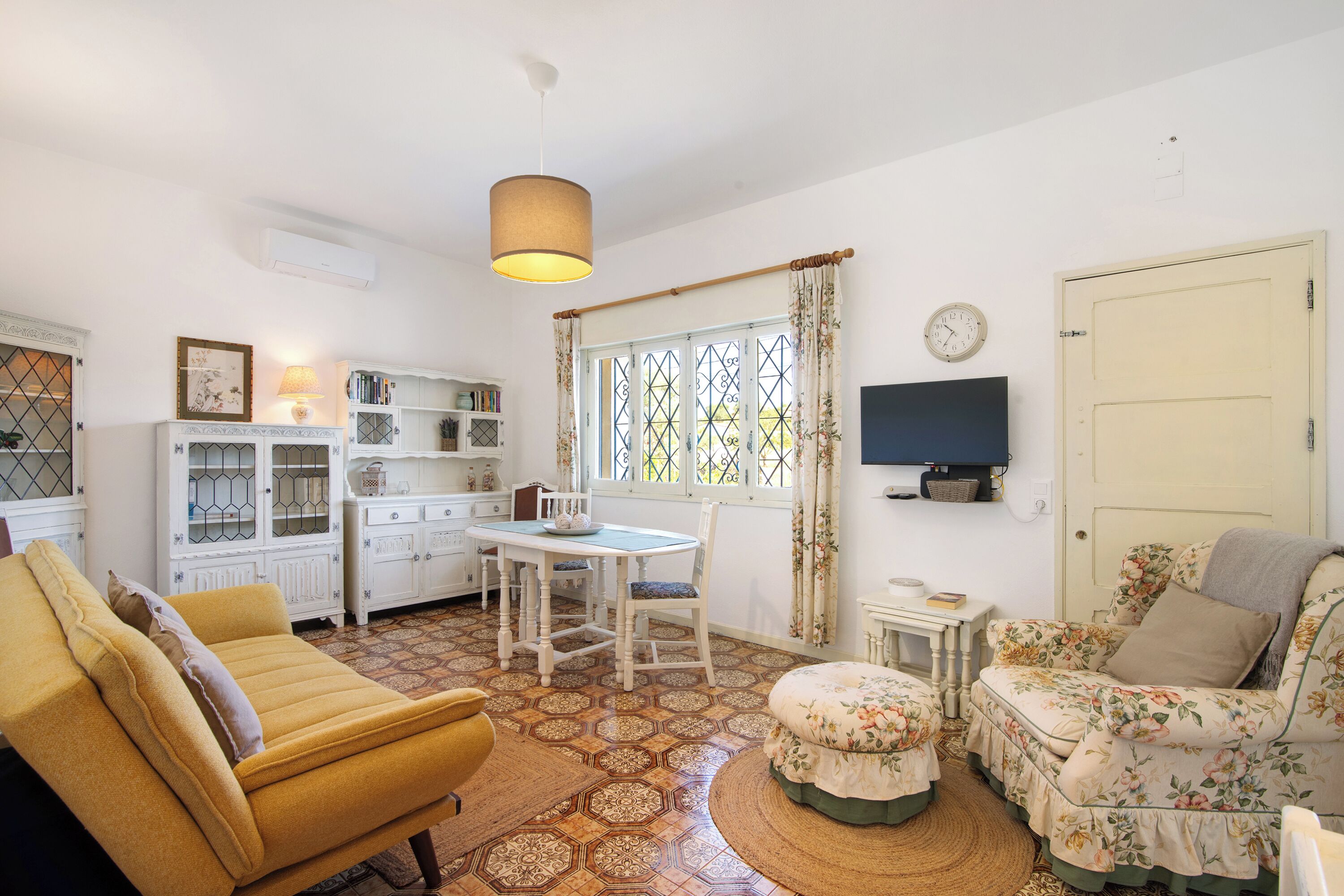 Televisio, pöytätennispöytä