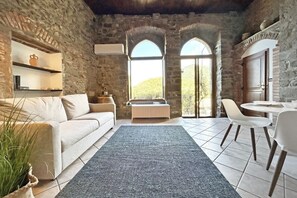 Living area - Blue Stone, Marine Lands (Corniglia)