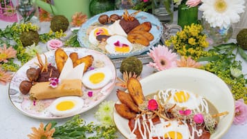 Sarapan lengkap setiap hari dengan biaya tambahan