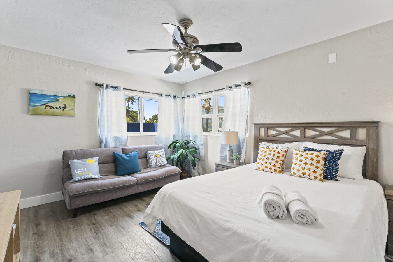 5 Schlafzimmer, Schreibtisch, Bügeleisen/Bügelbrett, Reisekinderbett