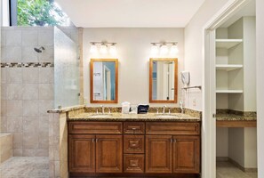 Hair dryer, towels - 586 - Sleeps 6 | Pool, Fire Pit, Walk 2 Beach (Hilton Head Island)