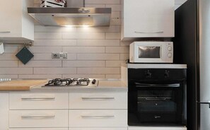 Kühlschrank, Mikrowelle