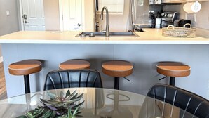 Coffee/tea maker, microwave, oven, stovetop
