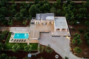 Exterior - Casolare degli Ulivi: charming villa with pool & privacy near Ostuni (Ostuni)