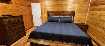 Upper Loft Suite Near Little River Canyon