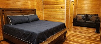 Upper Loft Suite Near Little River Canyon