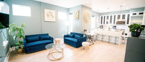 Smart TV, books, computer monitors