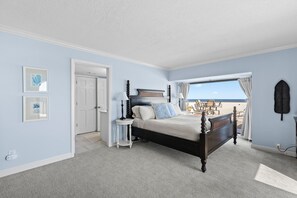 4 slaapkamers, een strijkplank/strijkijzer, wifi, beddengoed