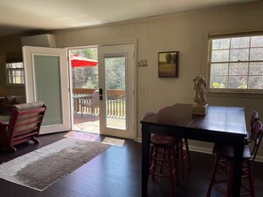 Interior - {Riverbend Retreat} – Cozy Cabin (Fleetwood)