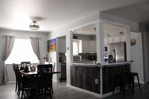 Purple Mountain Majestic Retreat