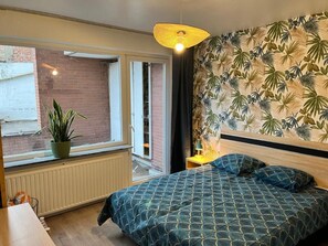 2 chambres, fer et planche à repasser, accès Internet, draps fournis