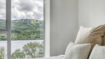 Condo Deluxe, balcón, vista a la montaña | Wifi gratis