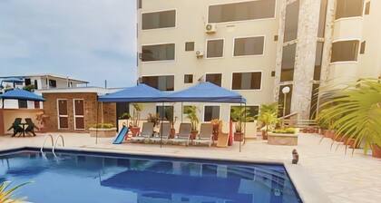 Charming 3-bedroom with own bathroom apartment with WiFi, AC in enchanting Manta