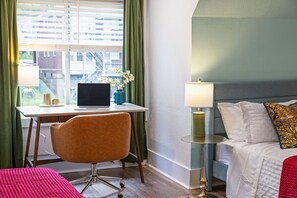 5 bedrooms, desk, iron/ironing board, free WiFi