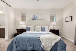 3 chambres, fer et planche à repasser, Wi-Fi gratuit, draps fournis