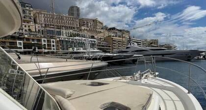 Beautiful Classic Yacht in the Heart of Monaco