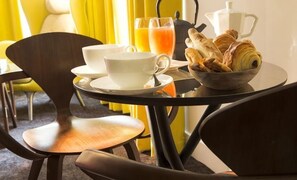 Dining - Hotel Dupond-Smith (Paris)