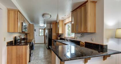 Spacious 5-bedroom house in brilliant Kenmore with WiFi AC Exercises room