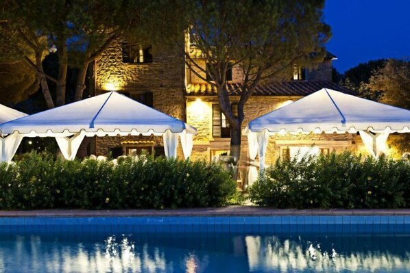 Outdoor pool - Relais la Corte dei Papi (Cortona)