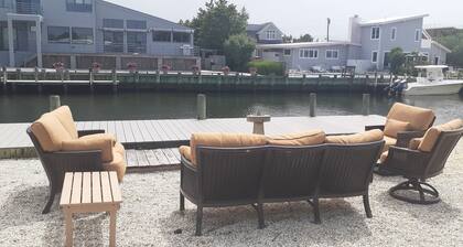 Loveladies Lagoonfront, 3 BR, sleeps 8, 1.5 bath, Private Beach Parking pass