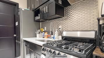 Apartment, 4 Bedrooms, Balcony | Interior