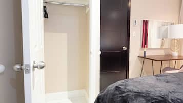 Apartment, 4 Bedrooms, Balcony | 4 bedrooms