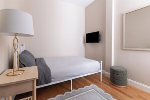 Apartamento, 4 habitaciones, balcón | 4 dormitorios