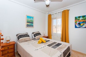 3 bedrooms, iron/ironing board, free WiFi, bed sheets