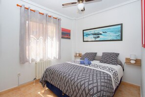 3 quartos, ferros/tábuas de passar roupa, Wi-Fi de cortesia