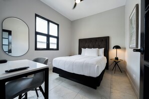 3 habitaciones, escritorio, wifi gratis y ropa de cama 