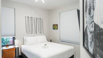 1 bedroom, desk, free WiFi, bed sheets