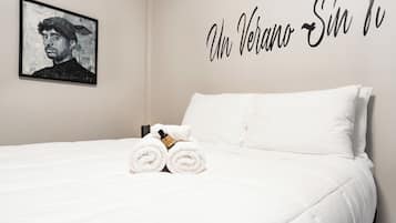 1 bedroom, desk, free WiFi, bed sheets