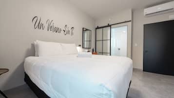 1 bedroom, desk, free WiFi, bed sheets