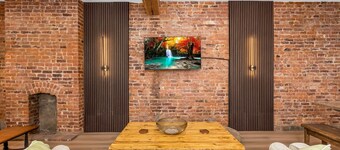 Historic 3BR+loft Home Between Franklin Park & East Market w/ Private Gate