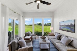Smart TV, video games, books, printers - Luxe Sawgrass Golfers Retreat - Private Beach Access (Ponte Vedra Beach)