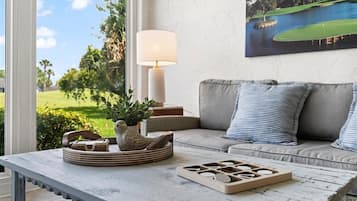 Smart-TV, videospill, bøker og printere